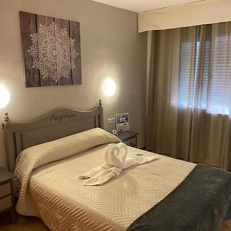 Virgen Del Rocio II Hotel Torremolinos Luaran gambar