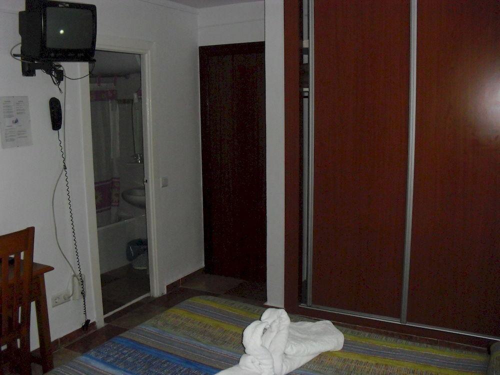 Virgen Del Rocio II Hotel Torremolinos Luaran gambar