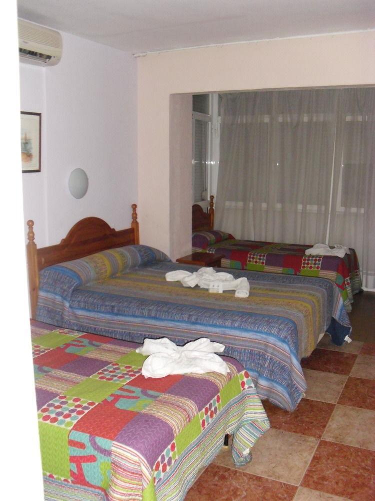 Virgen Del Rocio II Hotel Torremolinos Luaran gambar