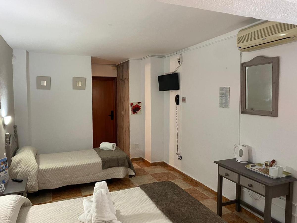 Virgen Del Rocio II Hotel Torremolinos Luaran gambar