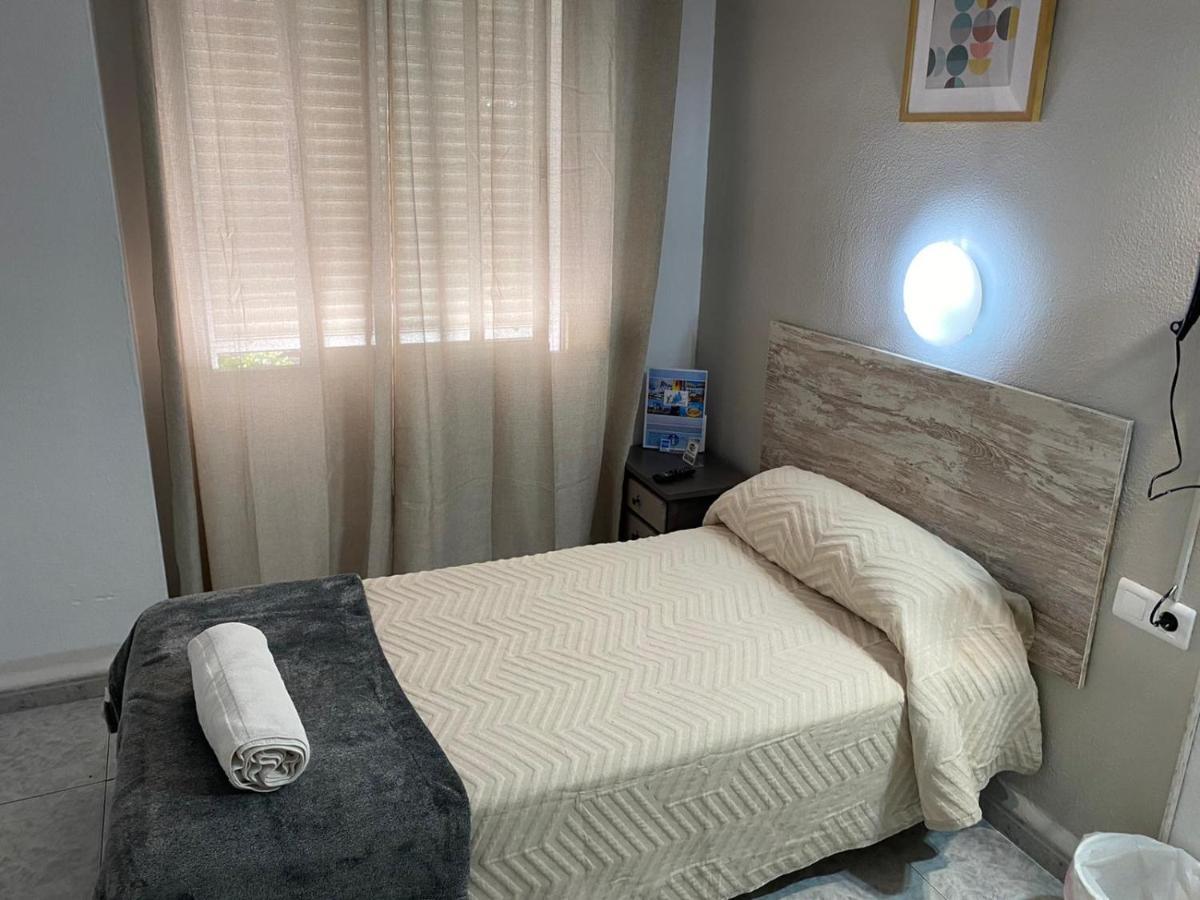 Virgen Del Rocio II Hotel Torremolinos Luaran gambar