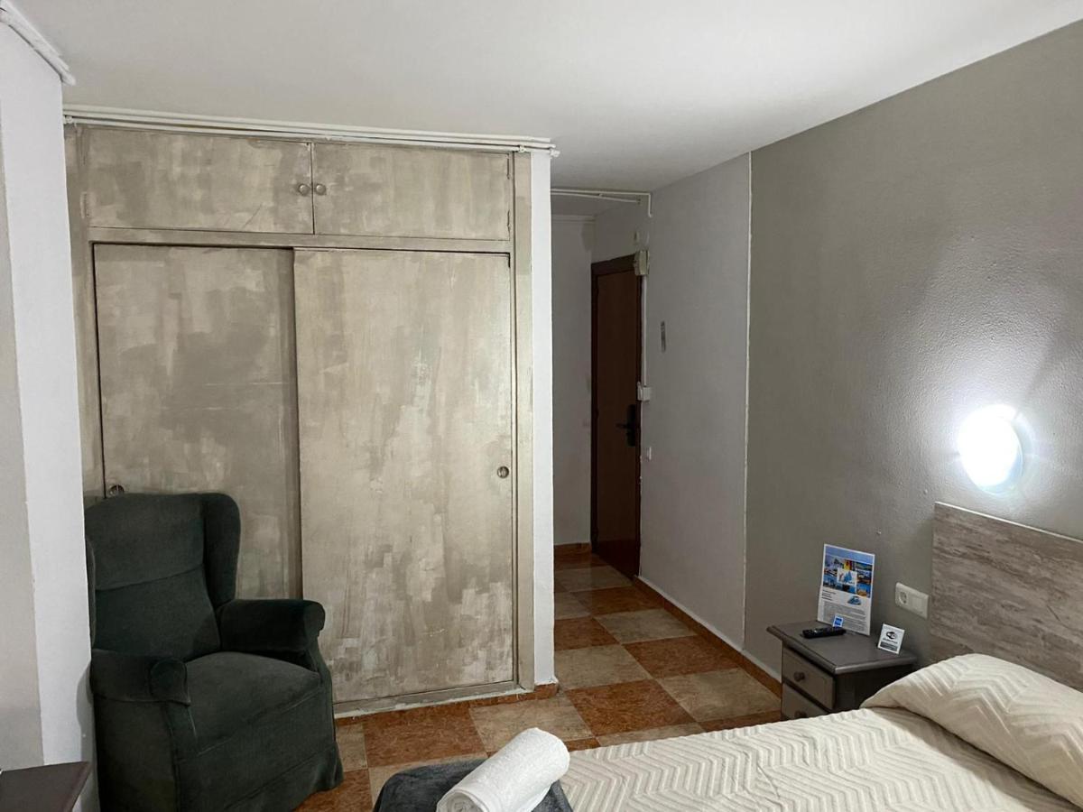 Virgen Del Rocio II Hotel Torremolinos Luaran gambar