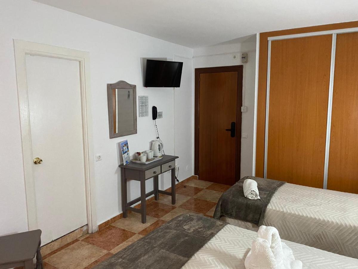 Virgen Del Rocio II Hotel Torremolinos Luaran gambar